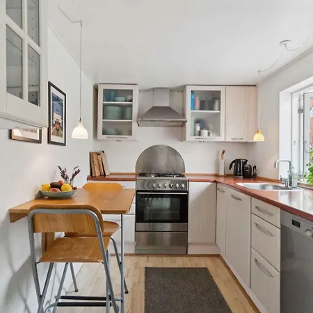 别墅 Hyggeligt Fiskerhus Taet Pa Havet 伦讷