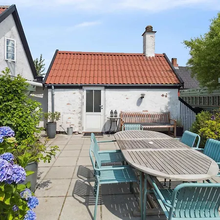 别墅 Hyggeligt Fiskerhus Taet Pa Havet