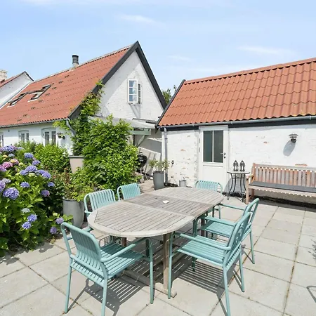 别墅 Hyggeligt Fiskerhus Taet Pa Havet *