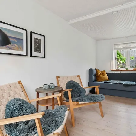 Hyggeligt Fiskerhus Taet Pa Havet *