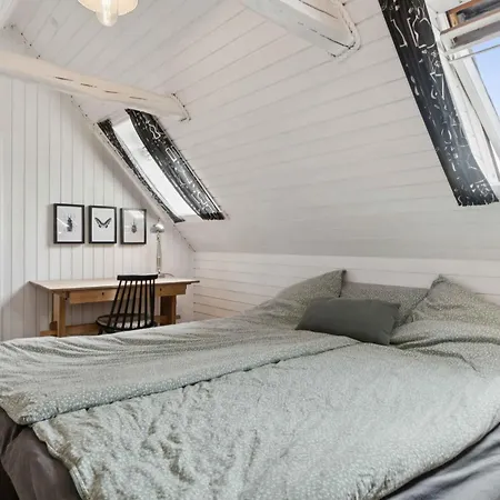 Hyggeligt Fiskerhus Taet Pa Havet *