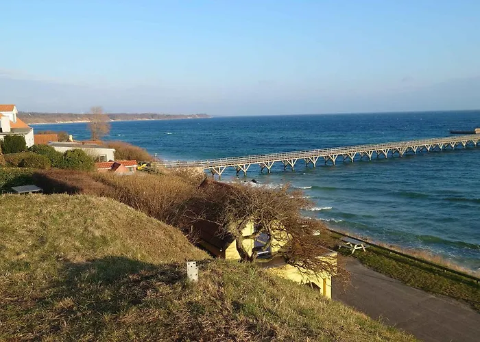 Hyggeligt Fiskerhus Taet Pa Havet 빌라 론네