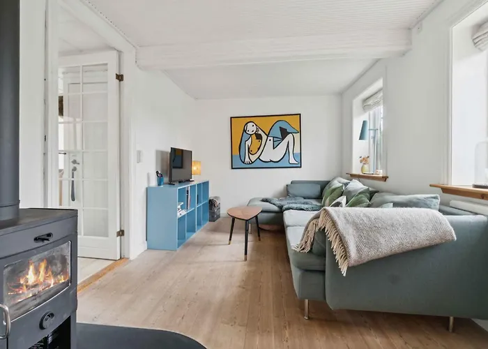 Hyggeligt Fiskerhus Taet Pa Havet *